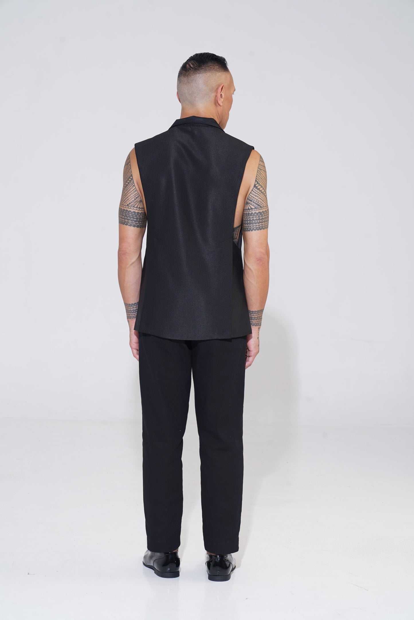 Unstructured Sleeveless Blazer with Lowered Armhole - ENDEMANN