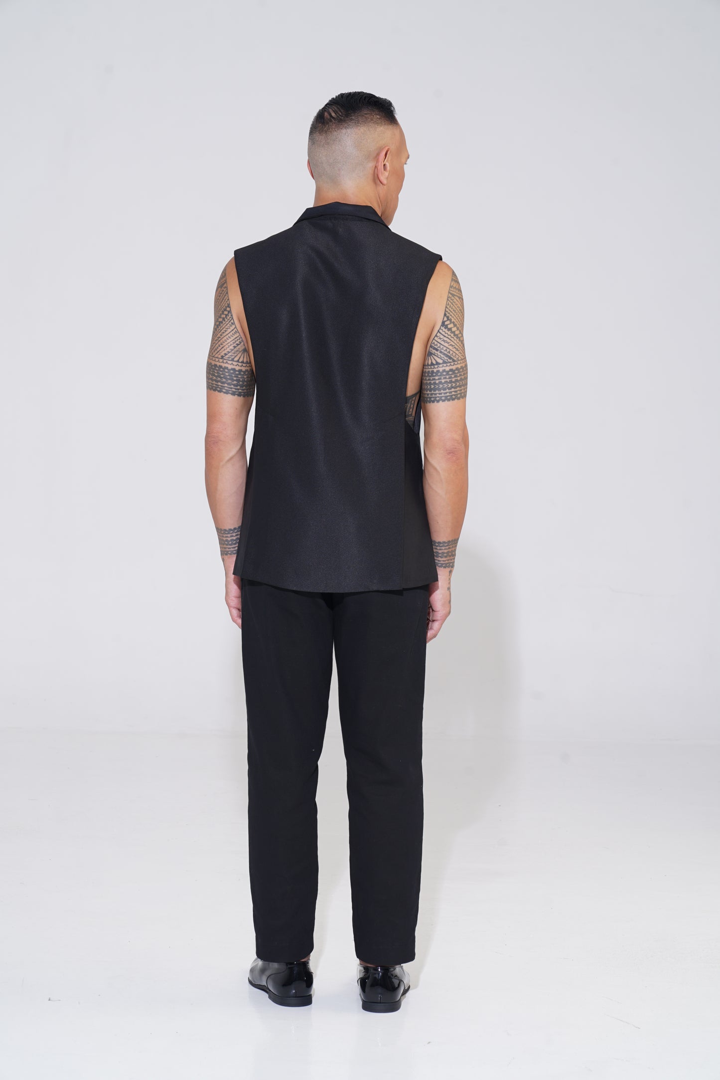 Unstructured Sleeveless Blazer with Lowered Armhole - ENDEMANN