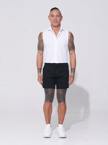 Endemann Cotton shorts with  Elasticated Waist, zip fly with front button fastening Two front side pockets with two back patch pockets Belt Loops & Straight Hem Slim fit shorts