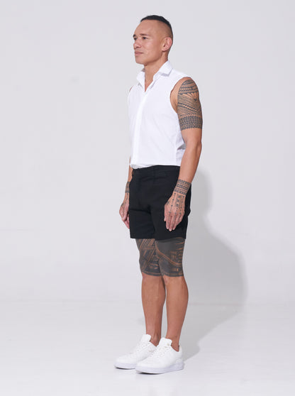 Endemann Cotton shorts with  Elasticated Waist, zip fly with front button fastening Two front side pockets with two back patch pockets Belt Loops & Straight Hem Slim fit shorts