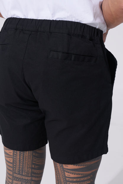 Endemann Cotton shorts with  Elasticated Waist, zip fly with front button fastening Two front side pockets with two back patch pockets Belt Loops & Straight Hem Slim fit shorts