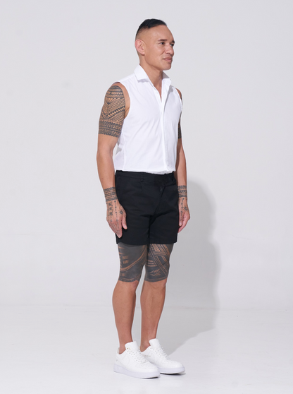 Endemann Cotton shorts with  Elasticated Waist, zip fly with front button fastening Two front side pockets with two back patch pockets Belt Loops & Straight Hem Slim fit shorts