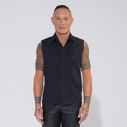 black pleat front sleeveless shirt