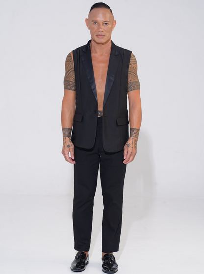 The Crodie -  our single breasted jacket with satin lapels.