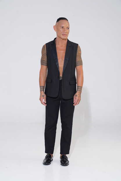 The Crodie -  our single breasted jacket with satin lapels.