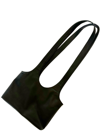 Lleo - our midsize leather tote bag