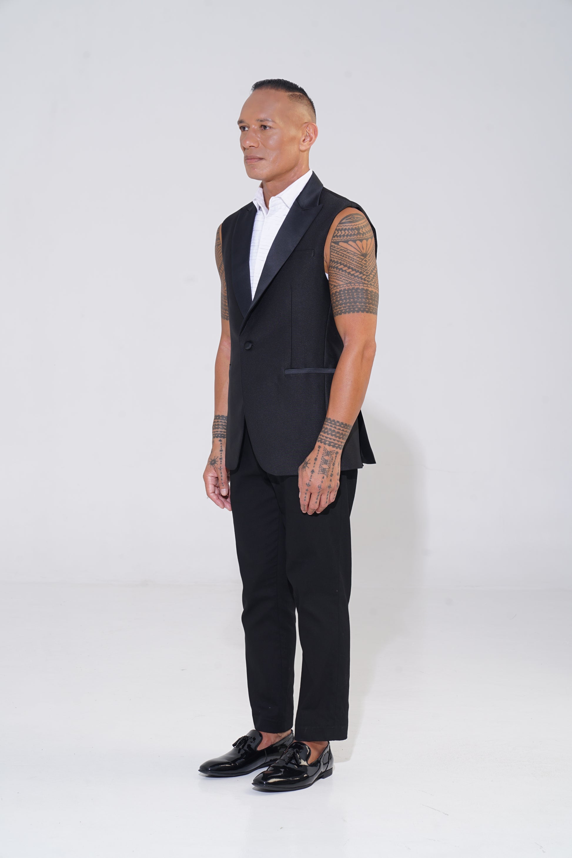 Sleeveless Tuxedo with Classic Lapel - ENDEMANN
